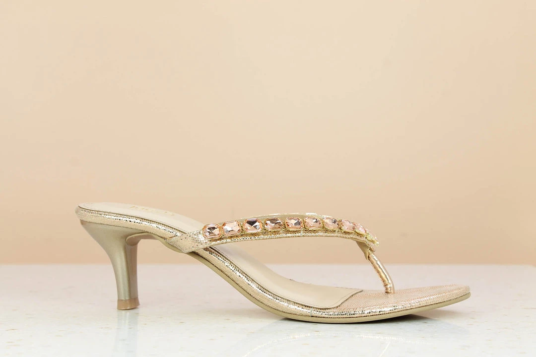 Inc.5 SMALL HEEL DIAMOND THONG 5 Inc.5 SMALL HEEL DIAMOND THONG