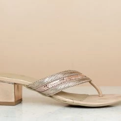 Inc.5 BLOCK HEEL DIAMOND THONG 8 Inc.5 BLOCK HEEL DIAMOND THONG