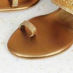Inc.5 SALE EMBROIDED VEDGE HEEL TOE POST