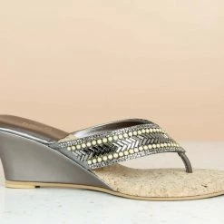 Inc.5 SALE VEDGE HEEL EMBROIDED THONG