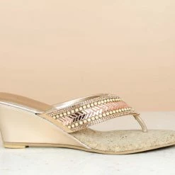 Inc.5 VEDGE HEEL EMBROIDED THONG SALE