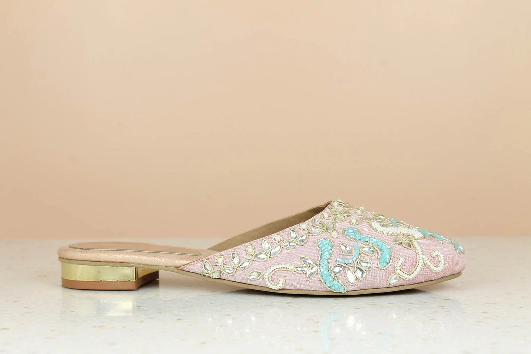 Inc.5 EMBROIDED MULES 5 Inc.5 EMBROIDED MULES