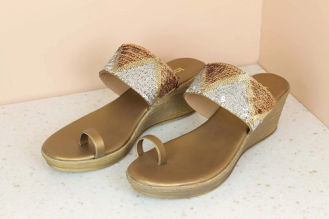 Inc.5 EMBROIDED PLATFORM TOE POST 6 Inc.5 EMBROIDED PLATFORM TOE POST