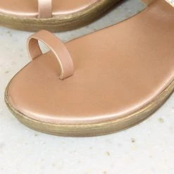 Inc.5 SALE EMBROIDED PLATFORM TOE POST