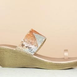 Inc.5 SALE EMBROIDED PLATFORM TOE POST