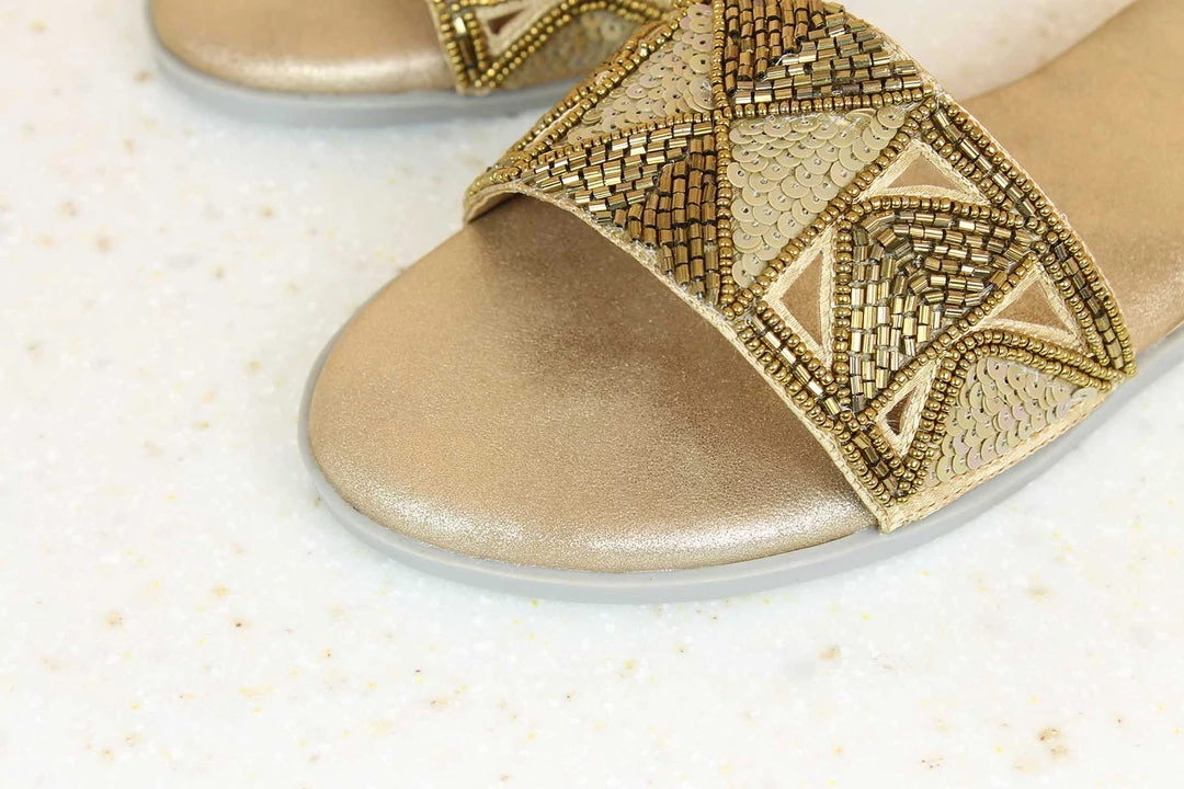 Inc.5 SALE EMBROIDED FLAT MULES 4 Inc.5 SALE EMBROIDED FLAT MULES