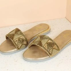 Inc.5 SALE EMBROIDED FLAT MULES 9 Inc.5 SALE EMBROIDED FLAT MULES