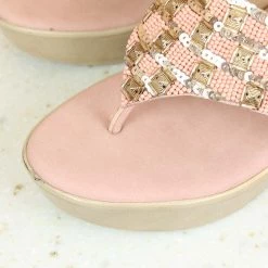 Inc.5 EMBROIDED PLATFORM THONG