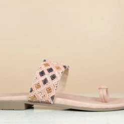 Inc.5 EMBROIDED FLAT TOE POST