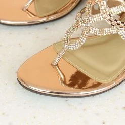 Inc.5 BLOCK HEEL DIAMOND THONG