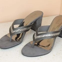 Inc.5 BLOCK HEEL DIAMOND THONG SALE