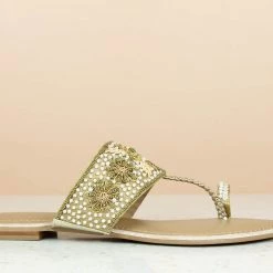 Inc.5 WOMEN FLAT EMBROIDED TOE POST 8 Inc.5 WOMEN FLAT EMBROIDED TOE POST