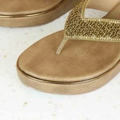 Inc.5 EMBROIDED PLATFORM THONG