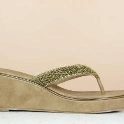 Inc.5 EMBROIDED PLATFORM THONG