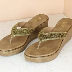 Inc.5 EMBROIDED PLATFORM THONG