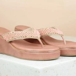 Inc.5 EMBROIDED PLATFORM THONG