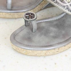 Inc.5 EMBROIDED VEDGE HEELS TOE POST