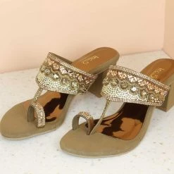 Inc.5 SALE EMBROIDED TOE POST