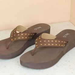 Inc.5 RUBBER PLATFORM DIAMOND THONG