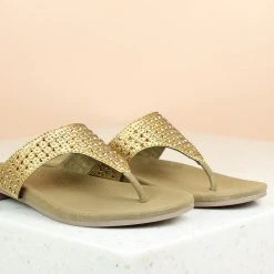 Inc.5 FLAT EMBROIDED THONG