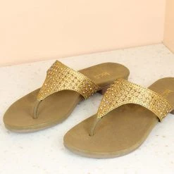 Inc.5 FLAT EMBROIDED THONG