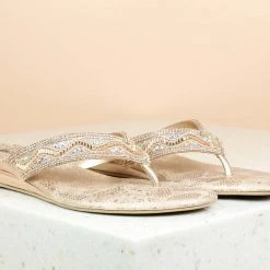 Inc.5 WOMEN FLAT ETHNIC THONG