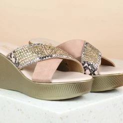 Inc.5 SALE CROSS STRAP DIAMOND PLATFORM