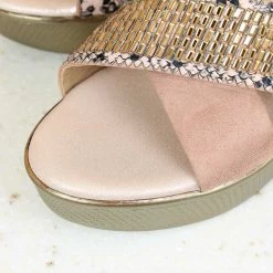 Inc.5 SALE CROSS STRAP DIAMOND PLATFORM 9 Inc.5 SALE CROSS STRAP DIAMOND PLATFORM