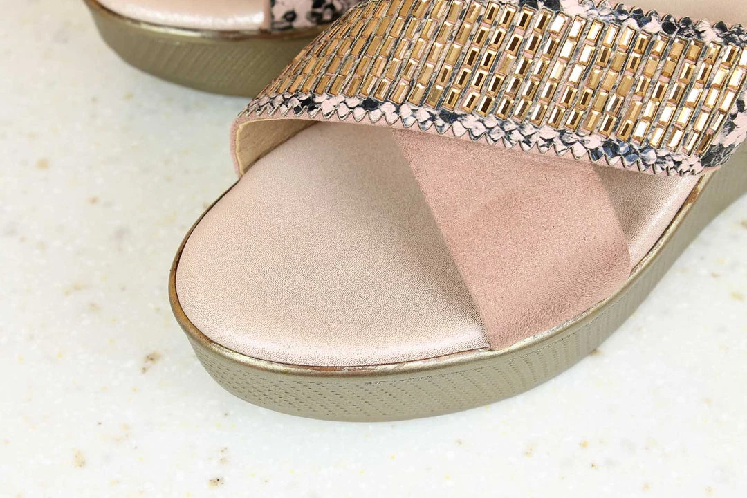 Inc.5 SALE CROSS STRAP DIAMOND PLATFORM 6 Inc.5 SALE CROSS STRAP DIAMOND PLATFORM