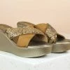 Inc.5 SALE CROSS STRAP DIAMOND PLATFORM