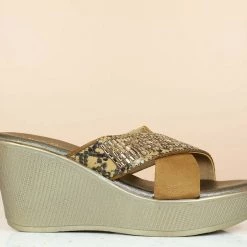 Inc.5 SALE CROSS STRAP DIAMOND PLATFORM