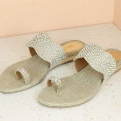 Inc.5 DIAMOND FLAT TOE POST