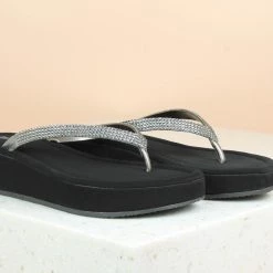 Inc.5 PLATFORM DIAMOND THONG