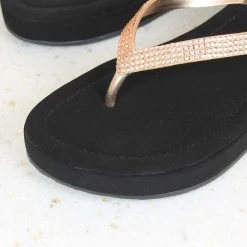 Inc.5 PLATFORM DIAMOND THONG