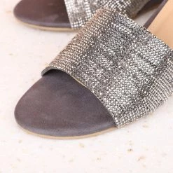 Inc.5 DIAMOND VEDGE HEEL MULES-GREY