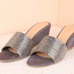 Inc.5 DIAMOND VEDGE HEEL MULES-GREY