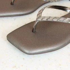 Inc.5 FLAT DIAMOND THONG WOMEN 8 Inc.5 FLAT DIAMOND THONG WOMEN