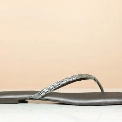 Inc.5 FLAT DIAMOND THONG WOMEN 9 Inc.5 FLAT DIAMOND THONG WOMEN