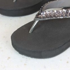 Inc.5 SALE EMBROIDED RUBBER PLATFORM