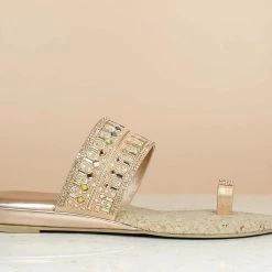 Inc.5 WOMEN EMBROIDED FLAT TOE POST
