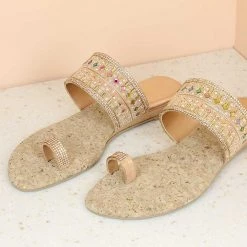 Inc.5 WOMEN EMBROIDED FLAT TOE POST