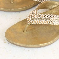 Inc.5 WOMEN EMBROIDED FLAT THONG