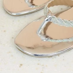 Inc.5 FLAT DIAMOND SANDAL Inc5