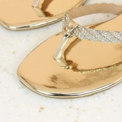 Inc.5 FLAT DIAMOND SANDAL