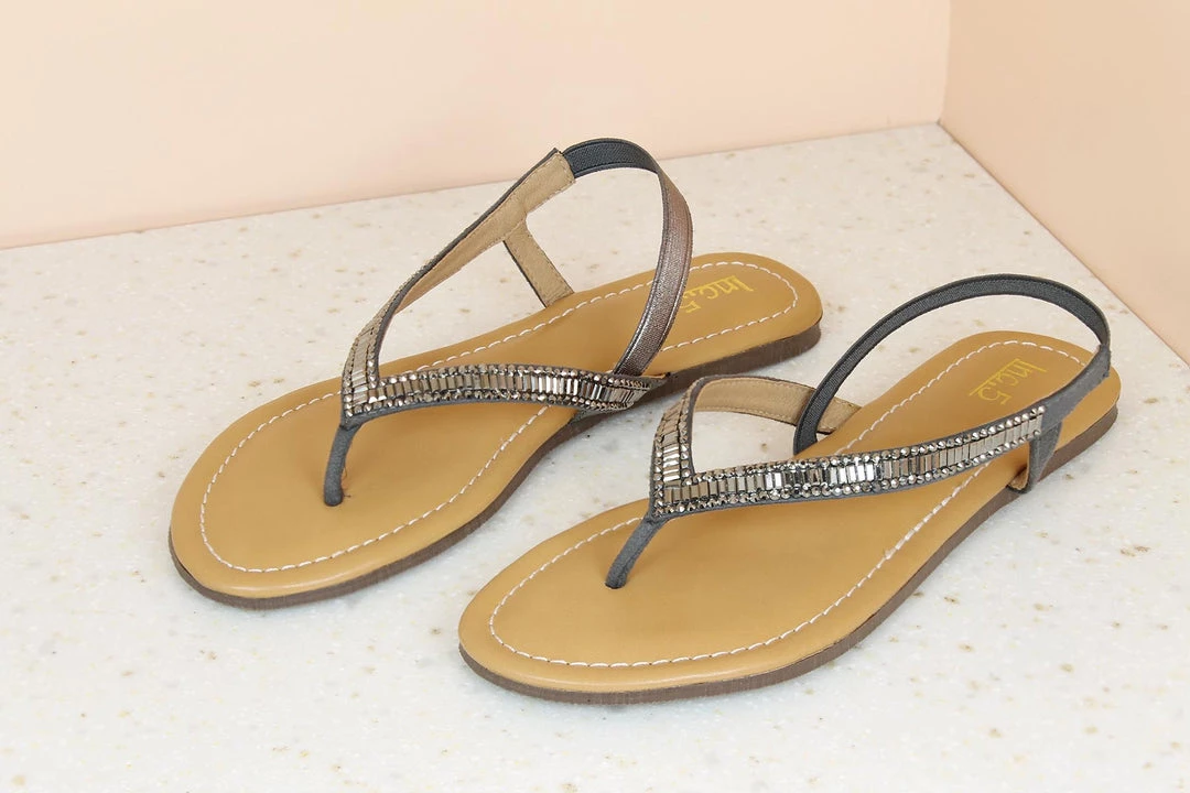 Inc.5 Inc5 FLAT DIAMOND SANDAL 6 Inc.5 Inc5 FLAT DIAMOND SANDAL