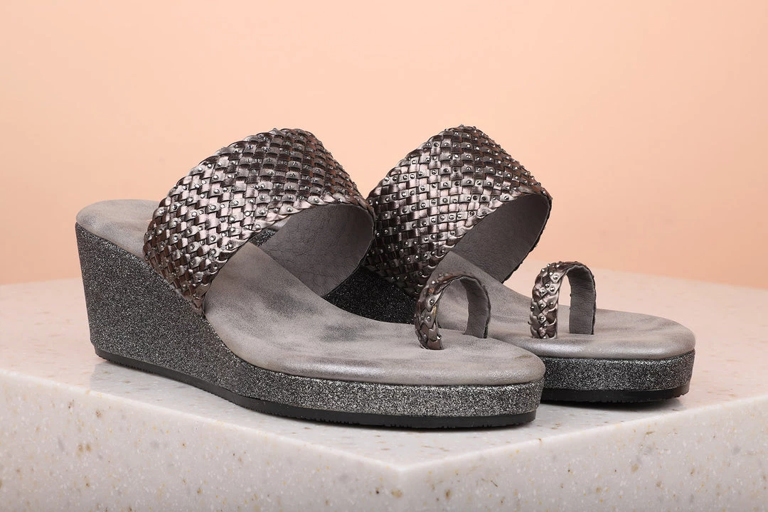 Inc.5 Inc5 DIAMOND PLATFORM TOE POST 3 Inc.5 Inc5 DIAMOND PLATFORM TOE POST