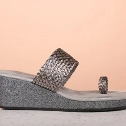 Inc.5 Inc5 DIAMOND PLATFORM TOE POST 8 Inc.5 Inc5 DIAMOND PLATFORM TOE POST