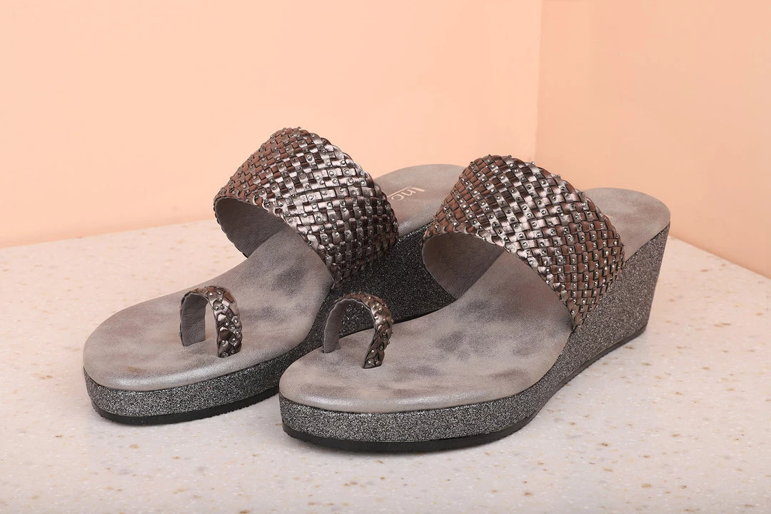 Inc.5 Inc5 DIAMOND PLATFORM TOE POST 6 Inc.5 Inc5 DIAMOND PLATFORM TOE POST