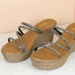 Inc.5 EMBELLISHED PLATFORM HEELS WOMEN