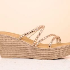 Inc.5 EMBELLISHED PLATFORM HEELS